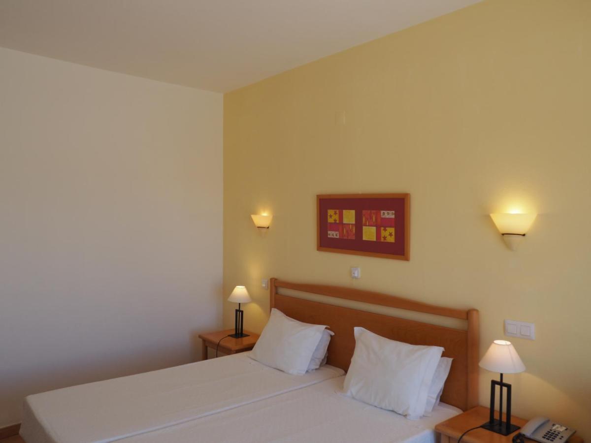Club House Cvl Hotel Luz Buitenkant foto