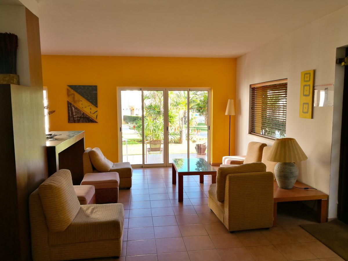 Club House Cvl Hotel Luz Buitenkant foto
